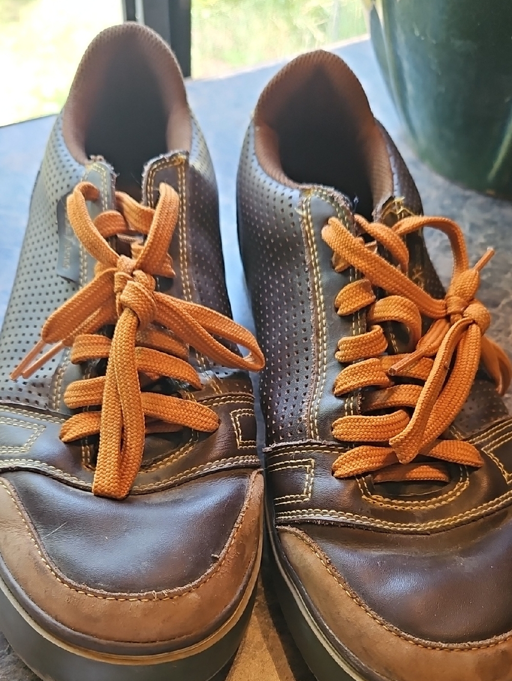 Marc Echo Casual Brown Leather Lace-Up Shoes with Orange Laces